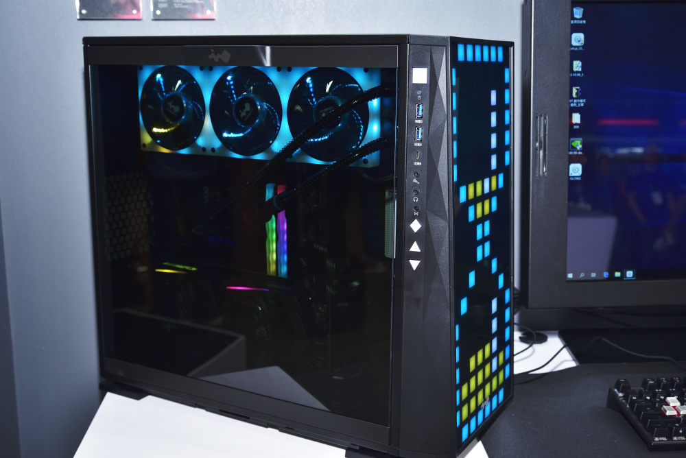 COMPUTEX 2019 InWin 16