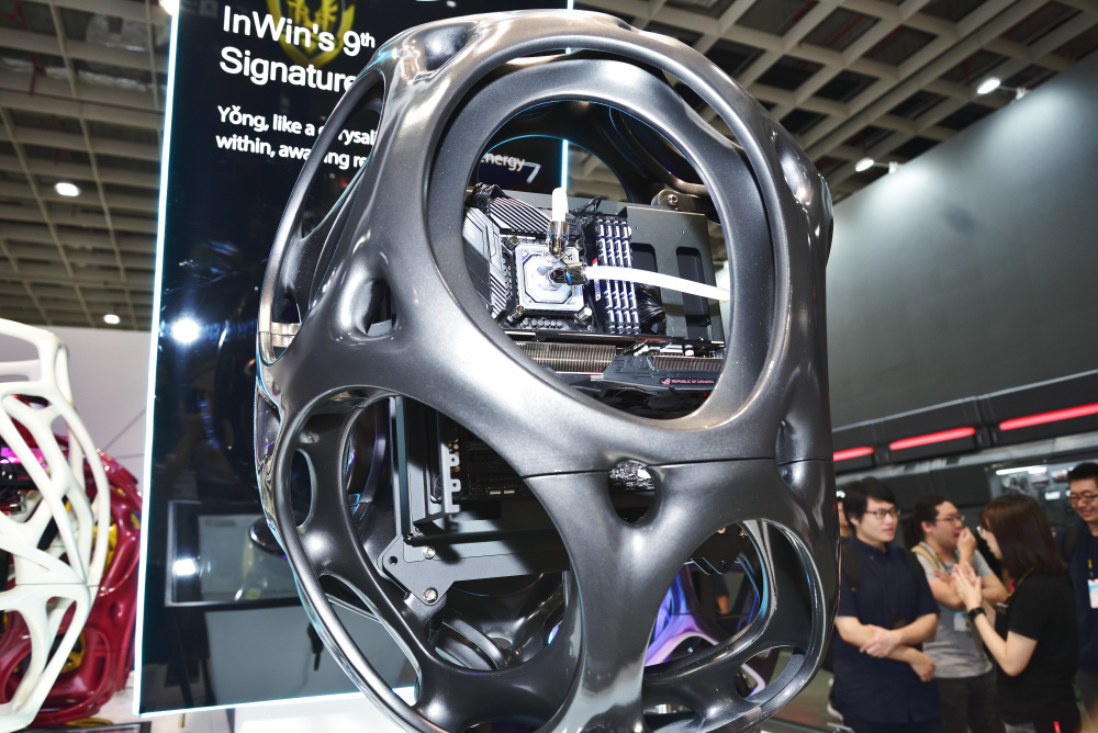 COMPUTEX 2019 InWin 3