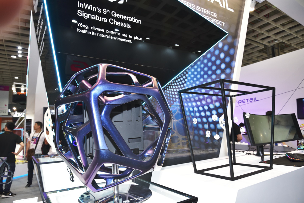 COMPUTEX 2019 InWin 4