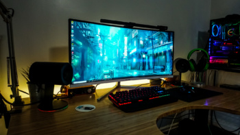 NZXT HUE 2 Ambient RGB Lighting Kit