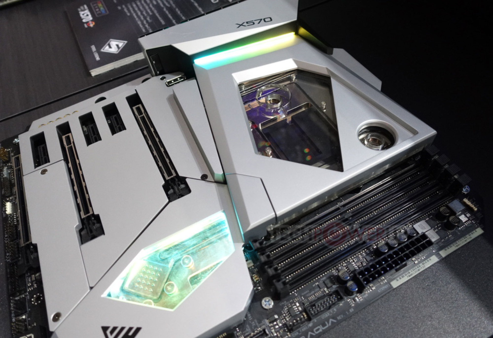 x570 aqua 3