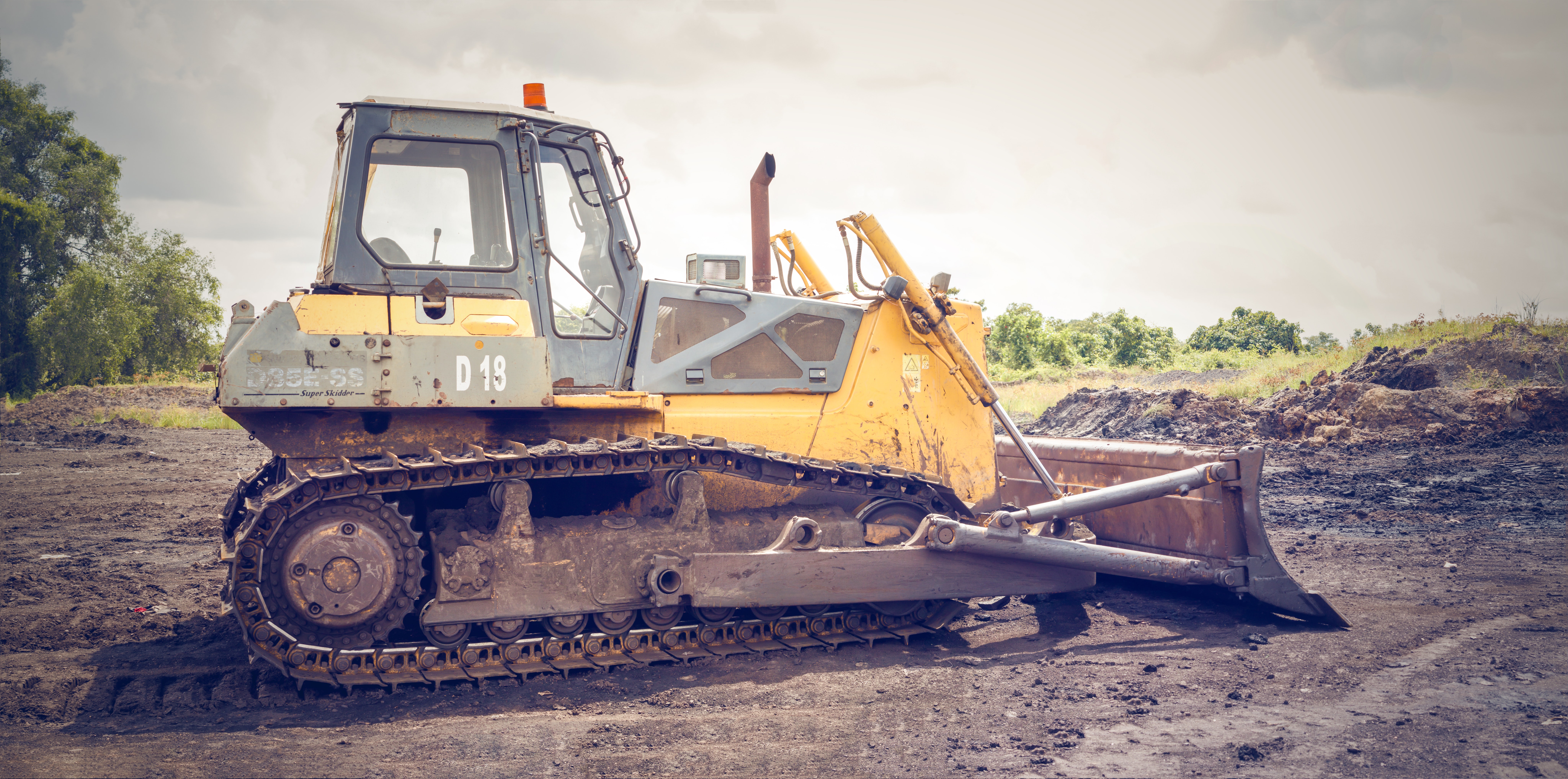 brown coal bulldozer caterpillar 1009926