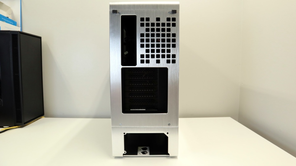InWin 905