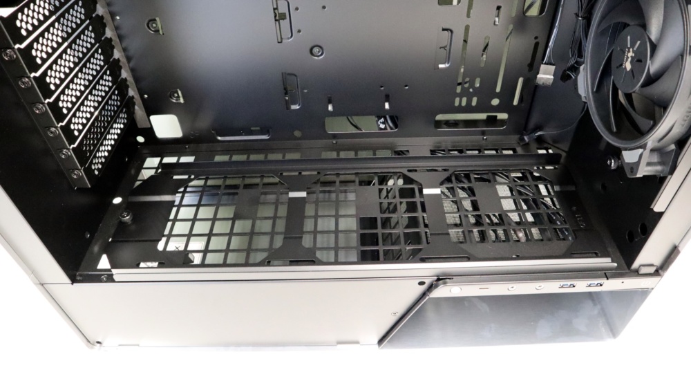 InWin 905