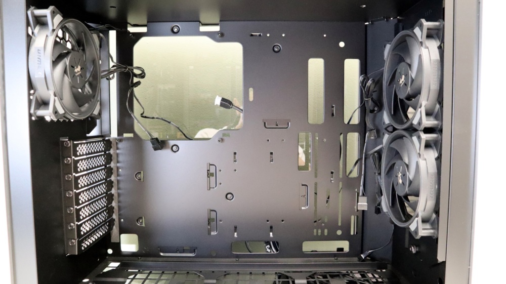 InWin 905