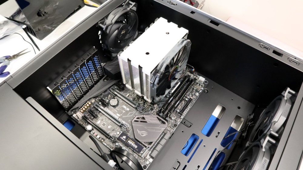 InWin 905