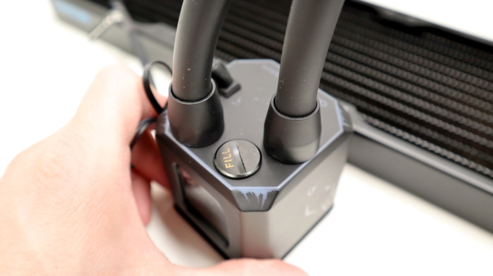 Alphacool_Eisbaer_Aurora_360_AIO