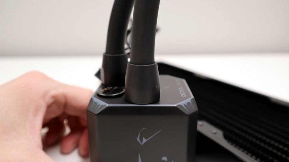 Alphacool_Eisbaer_Aurora_360_AIO
