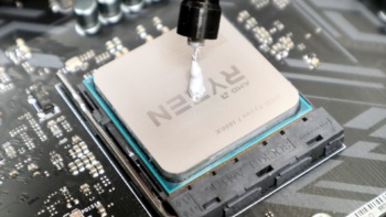 Alphacool_Eisbaer_Aurora_360_AIO