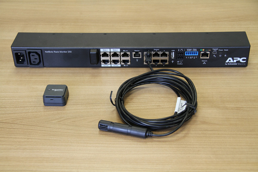 Netbotz 250 with sensors small