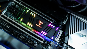 Patriot Viper VPR100 RGB Solid State Drive