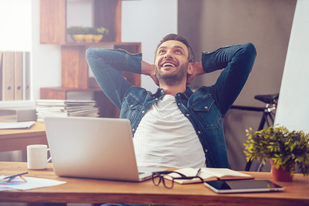 5 Computer Based Side Hustles for Reliable Income While Coronavirus Quarantined
