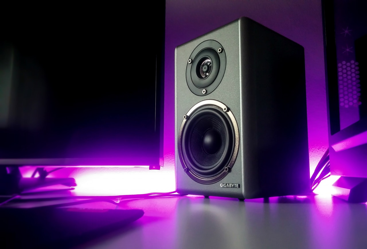 black speaker close up photography 2651794