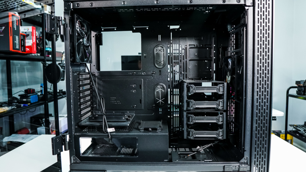 Thermaltake A700 TG Full Tower Case