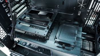 Thermaltake A700 TG Full Tower Case