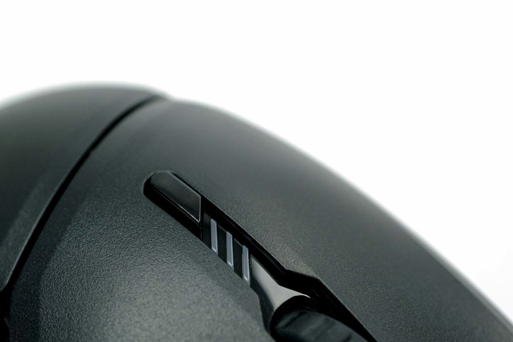 Master Mouse MM831 DPI button.