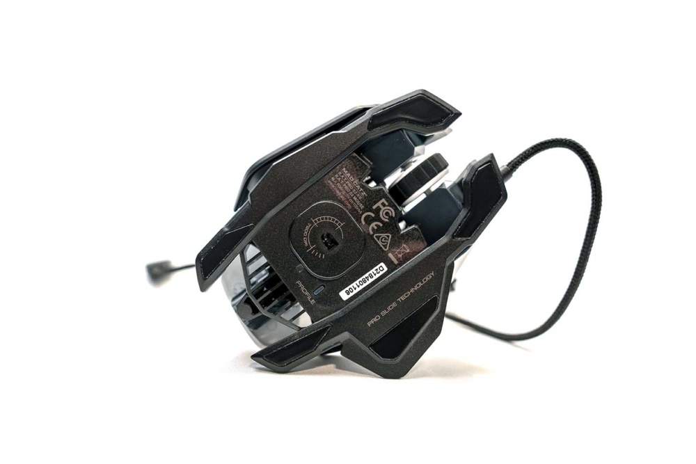 Mad Catz R.A.T. Pro S3 underside 1