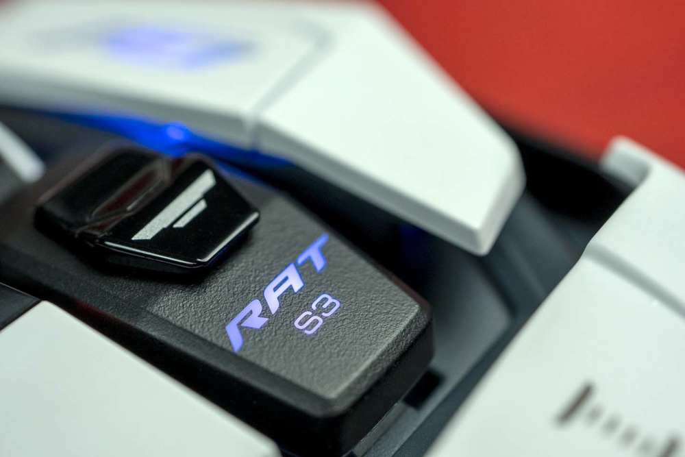R.A.T. Pro S3 RGB lighting 1