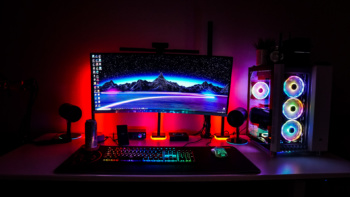 Corsair iCUE LT100 Smart Lighting Towers