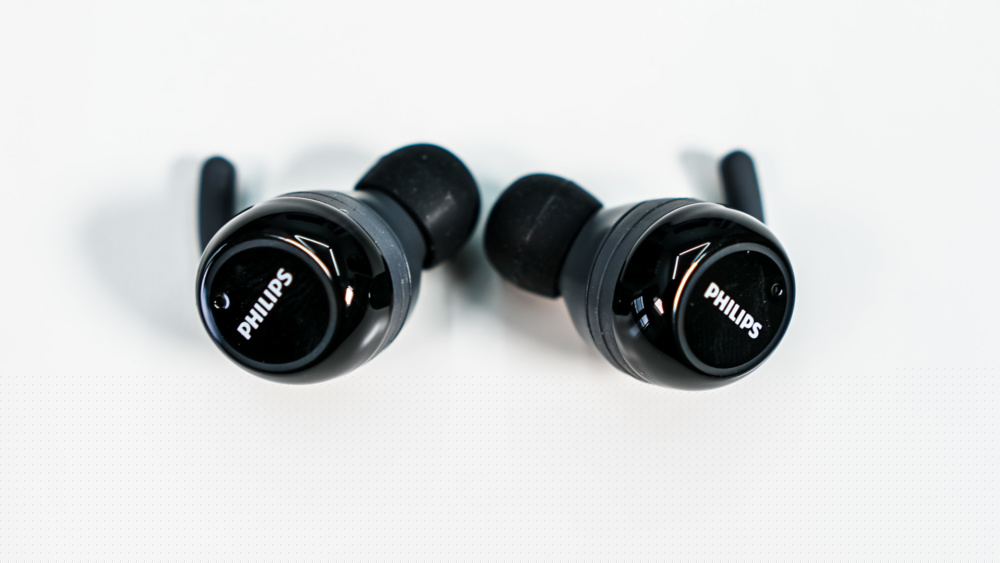 Philips ActionFit ST702 Wireless Earbuds