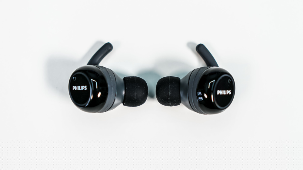Philips ActionFit ST702 Wireless Earbuds