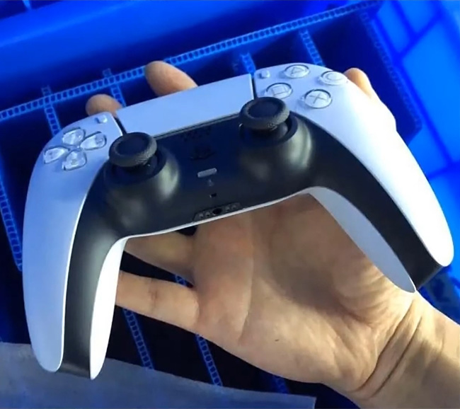 WCCFdualsensecontroller3