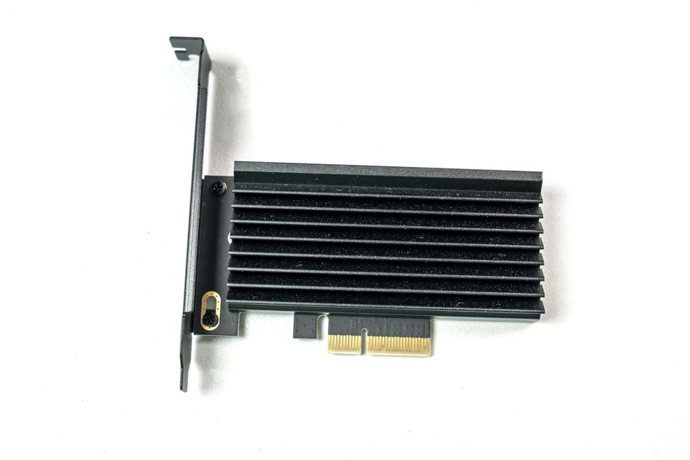 Front view Silverstone ECM24-ARGB
