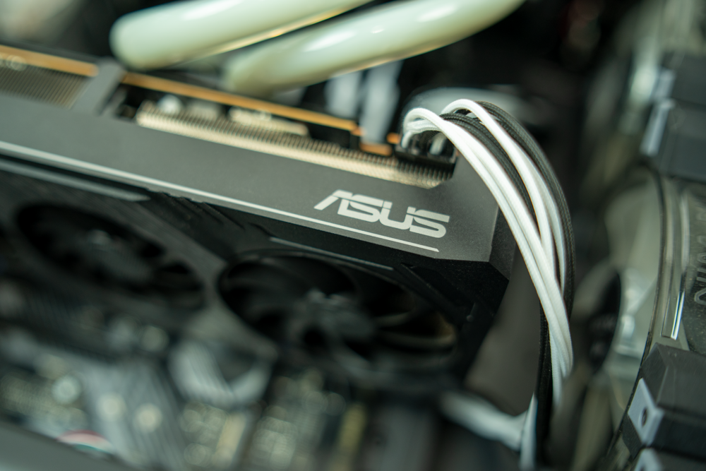 ASUS TUF 5600xt Fara B1