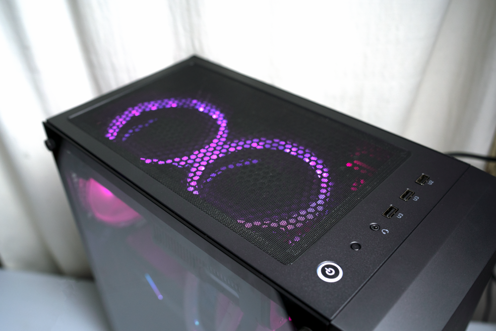 rgb fans fara b1