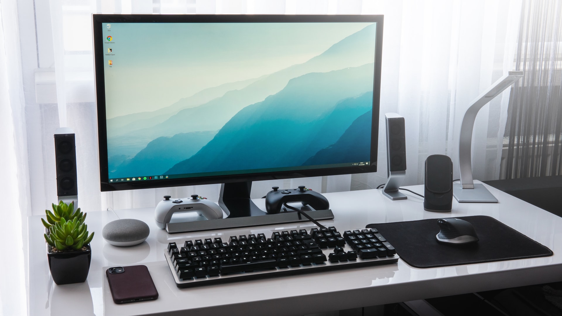 computer gaming desk