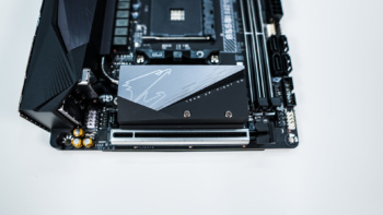 Gigabyte B550i AORUS PRO AX Motherboard