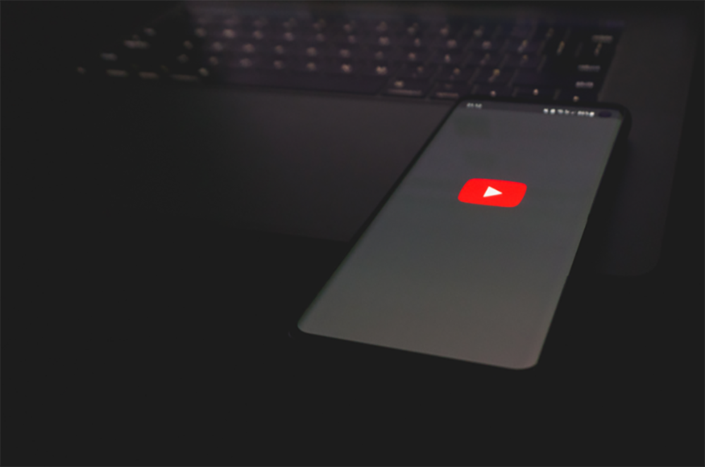 youtube phone dark