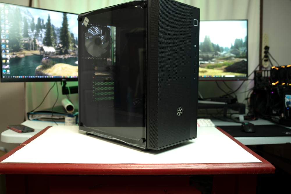 Silverstone Fara R1 side view angled