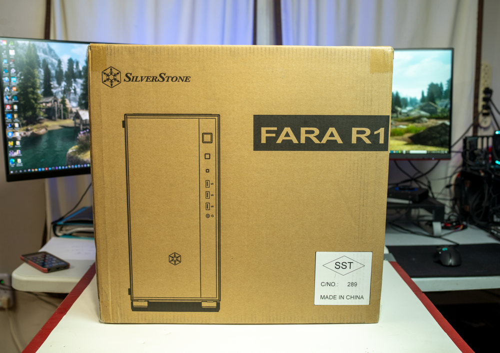 Silverstone Fara R1 Box Front