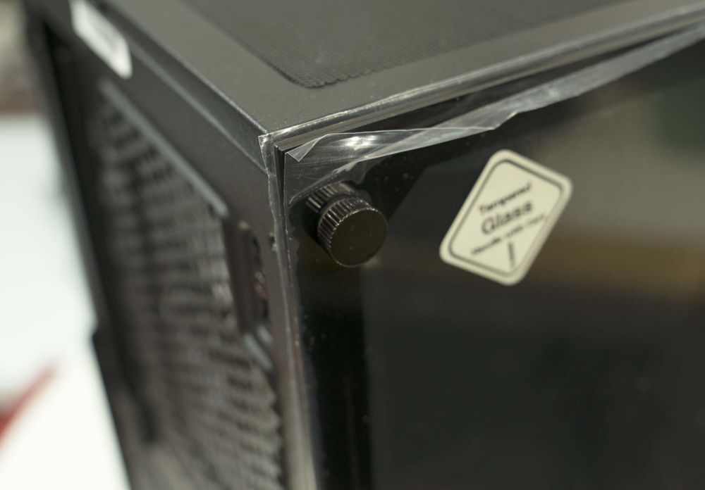 silverstone fara r1 thumb screws for side panel