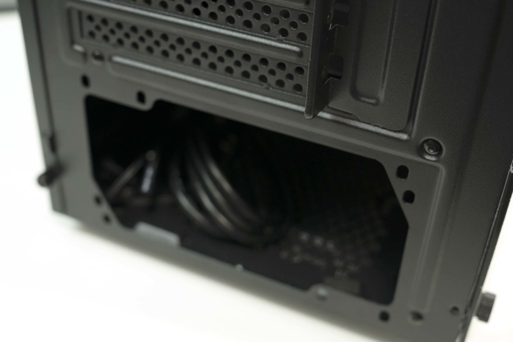 Silverstone Fara R1 psu mount