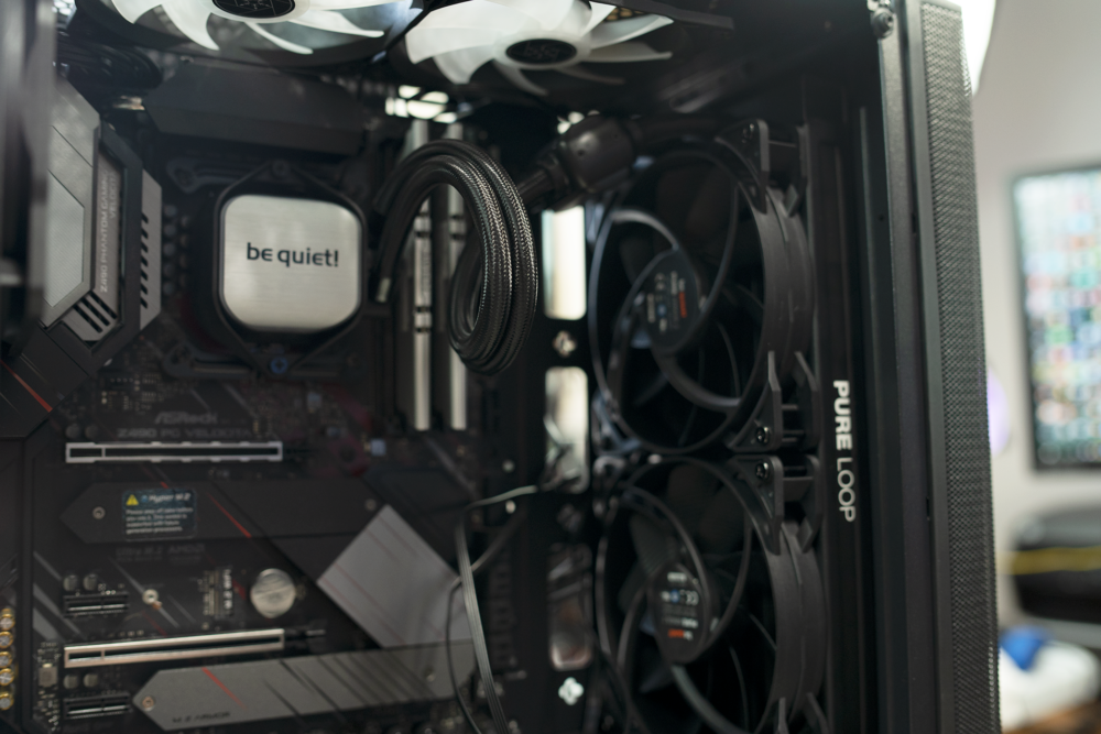 Silverstone Fara R1 Pure Loop
