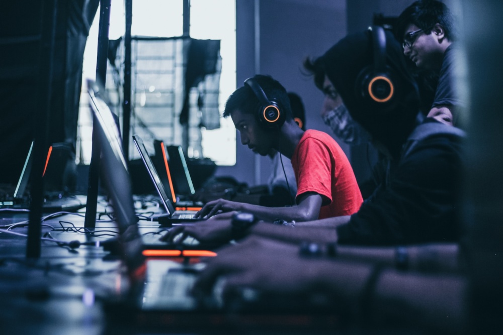 gamers gaming esports