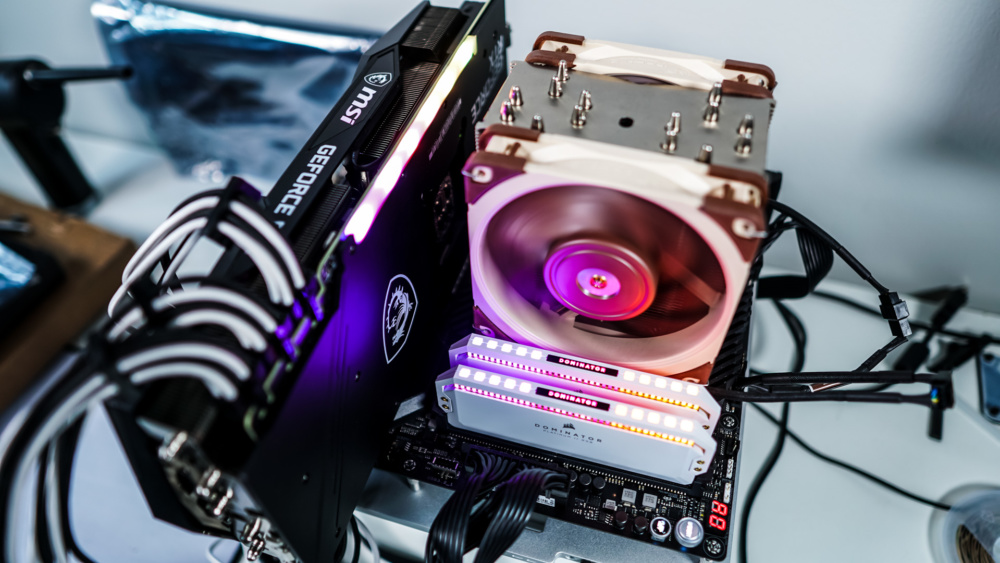 Corsair Dominator Platinum RGB White DDR4-3200 32GB Memory Kit