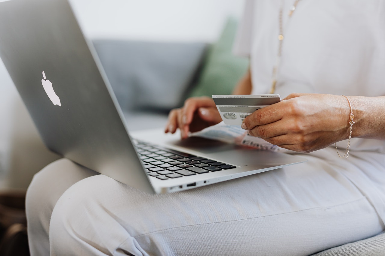 laptop creditcard