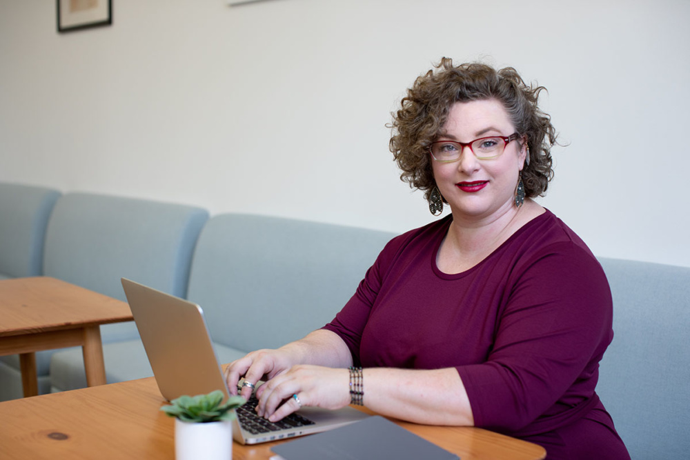 women laptop tech