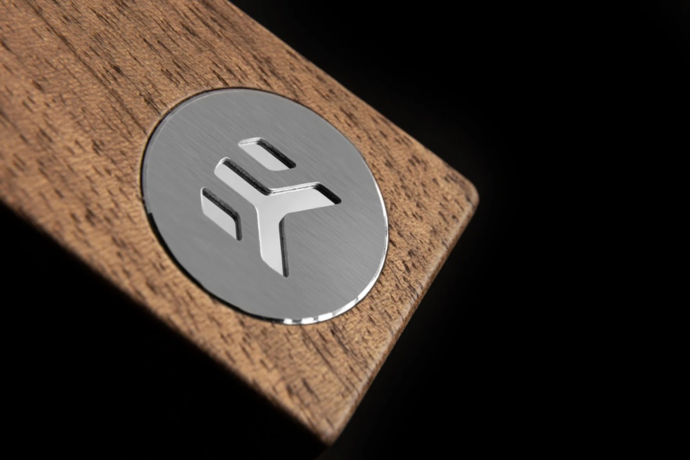 EK Quantum Vector RTX 30803090 Lignum Edition Walnut 7