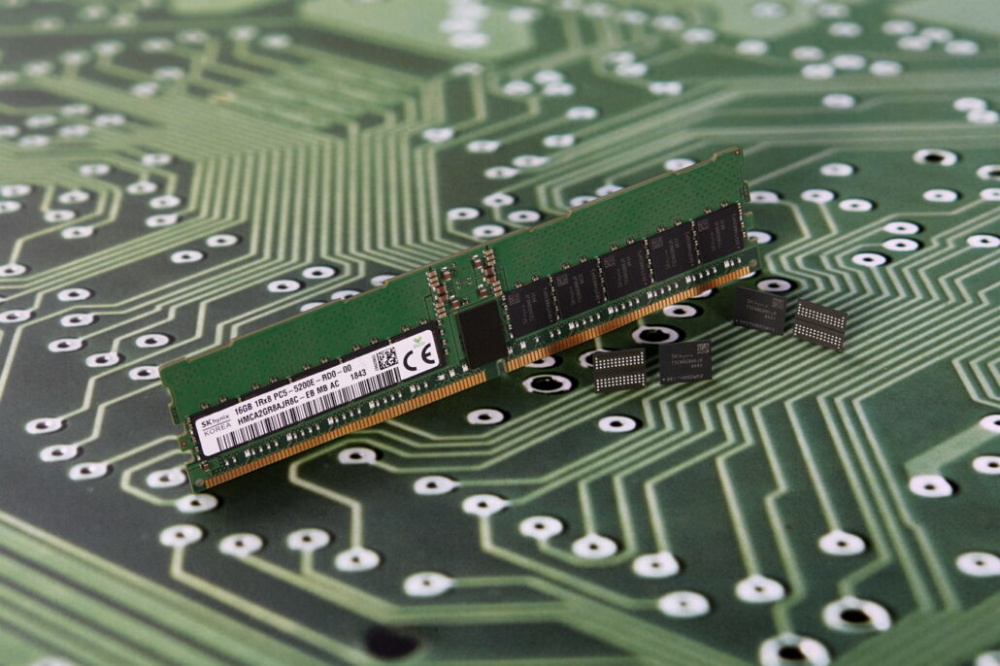 1811 SK hynix 1Ynm DDR5 DRAM 1030x686 1