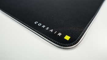 Corsair MM700 RGB Extended Mousepad