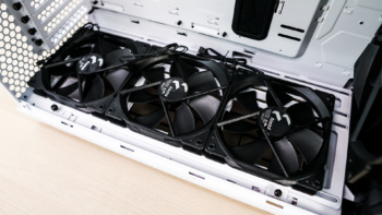 Fractal Design Torrent Case