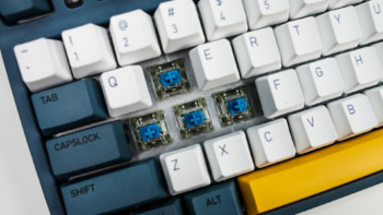 iQunix A80 Explorer Wireless Mechanical Keyboard