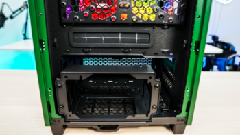Thermaltake The Tower 100 Racing Green Case