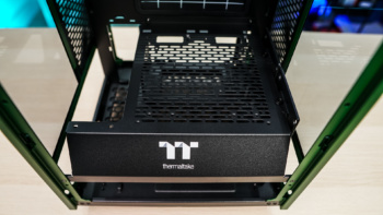 Thermaltake The Tower 100 Racing Green Case