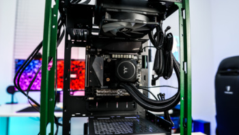 Thermaltake The Tower 100 Racing Green Case