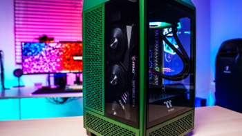 Thermaltake The Tower 100 Racing Green Case